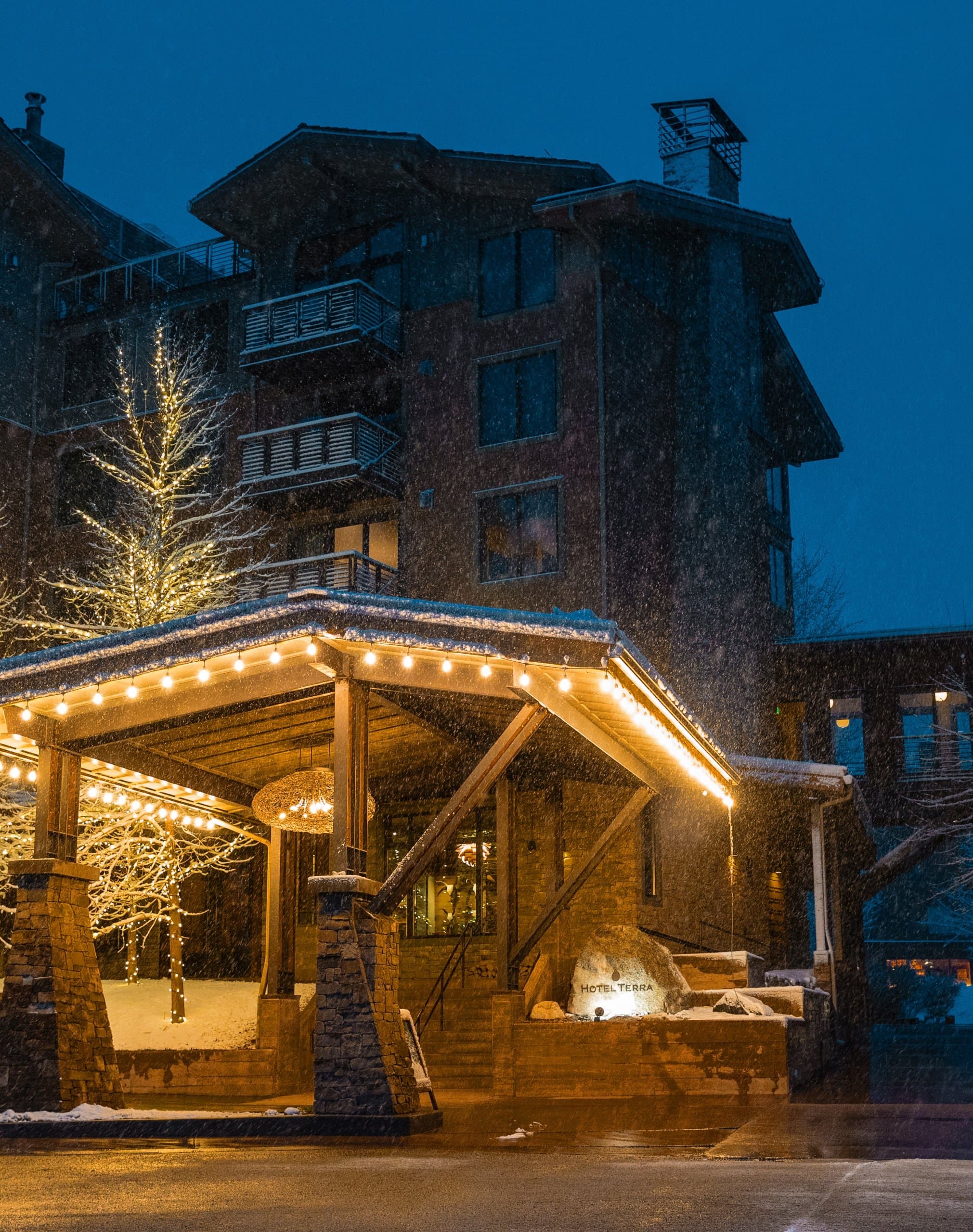 Exterior of Hotel Terra during snowfall