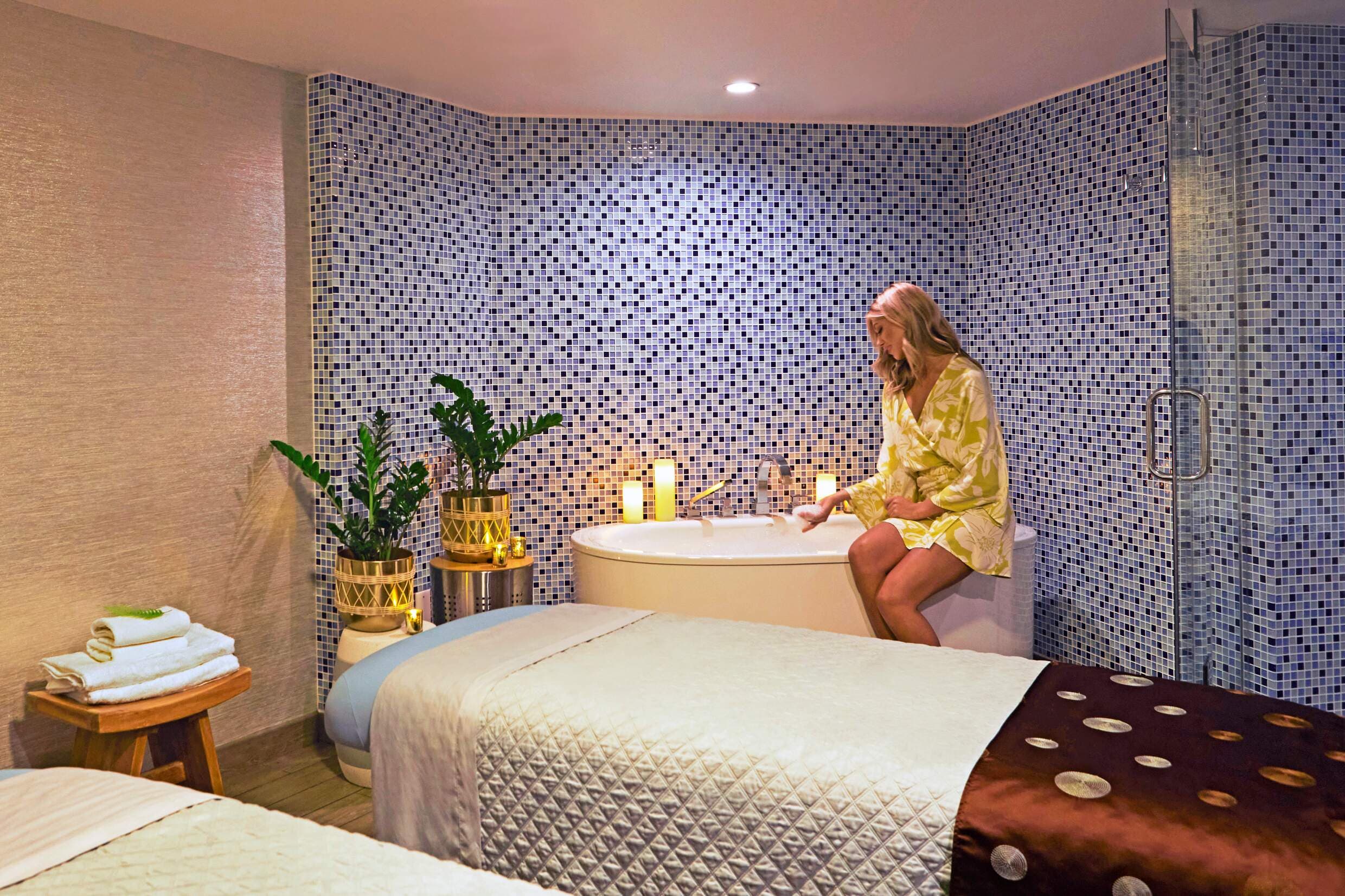 A woman at the Spa in Kona Kai Resort San Diego.