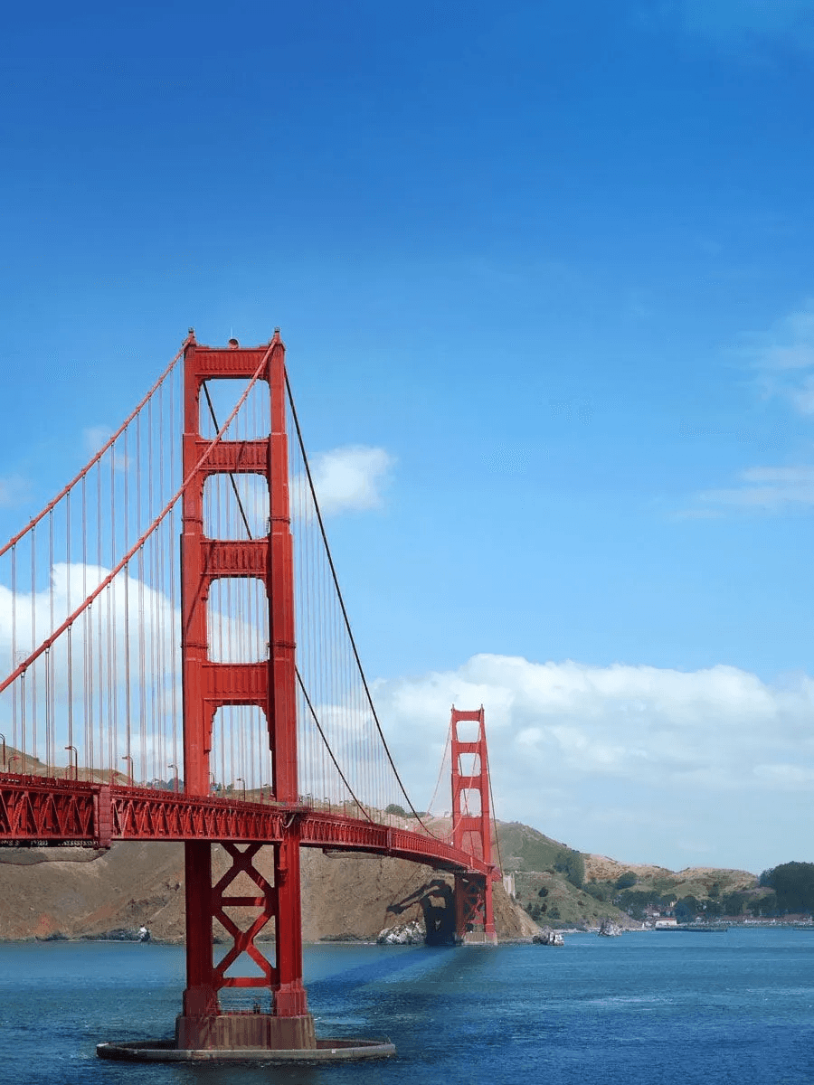 Golden Gate Bridge on a sunny day
