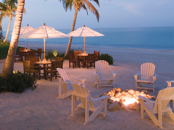 laplaya resort beach firepit